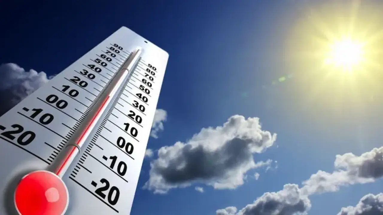 طقس الجزائر يتعرض لأمطار رعدية ودرجات حرارة قياسية
